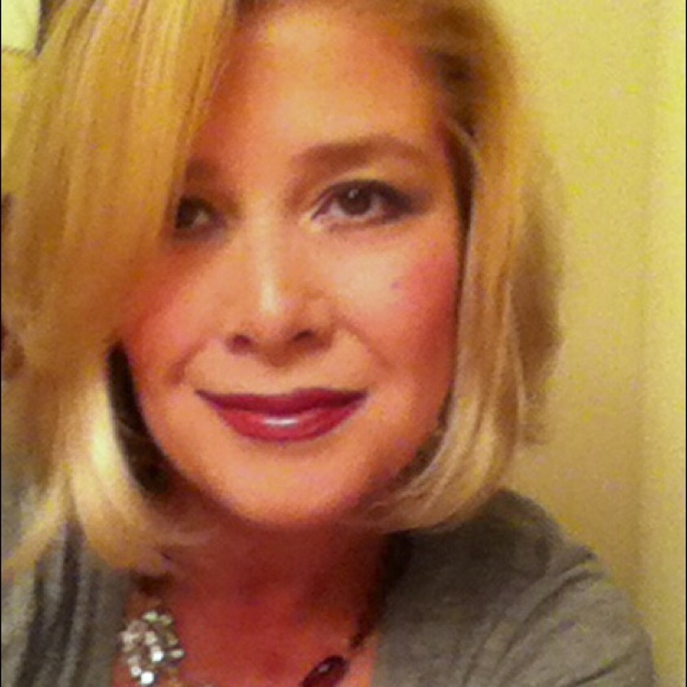 Meet your Posher, Lara