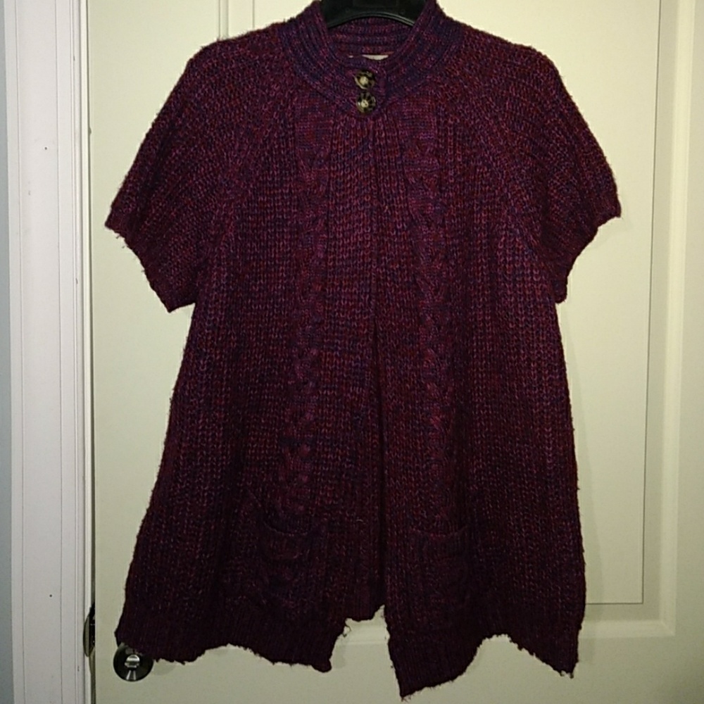 Short sleeved cardigan
