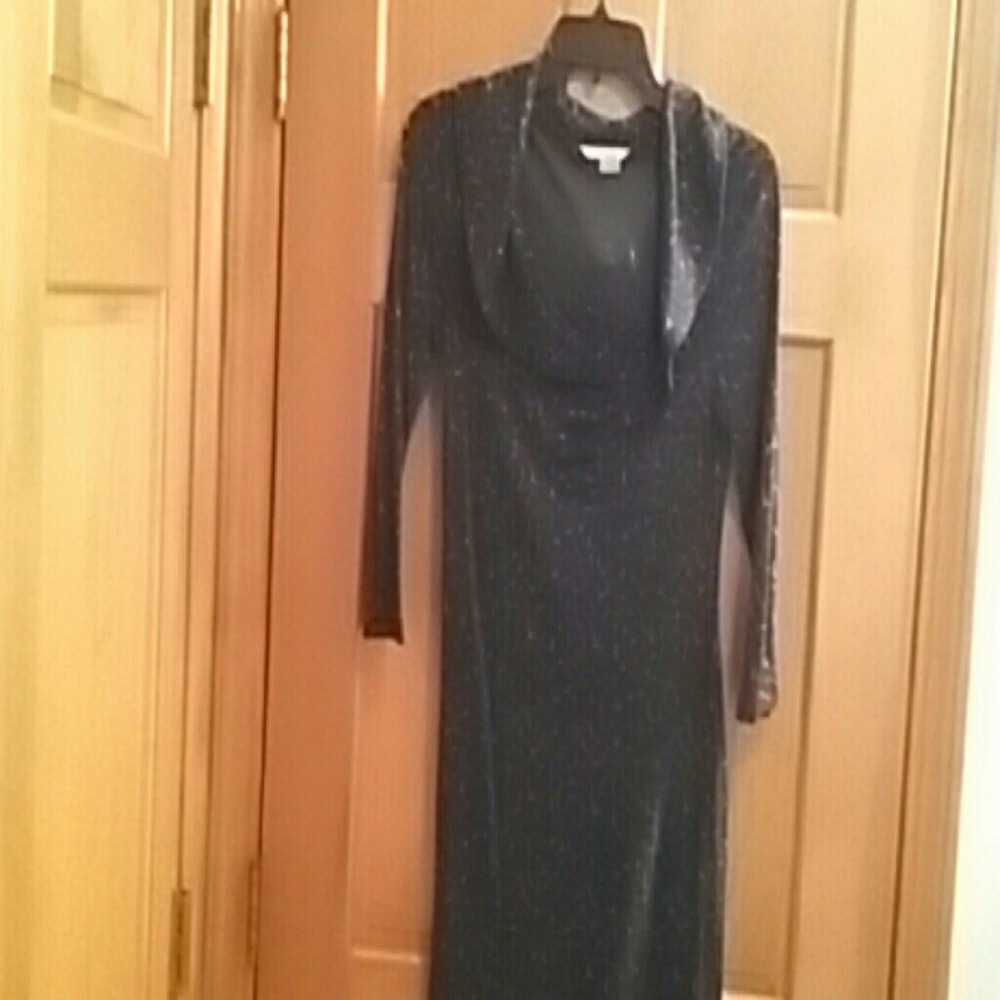 Dress - Picture 2 of 5