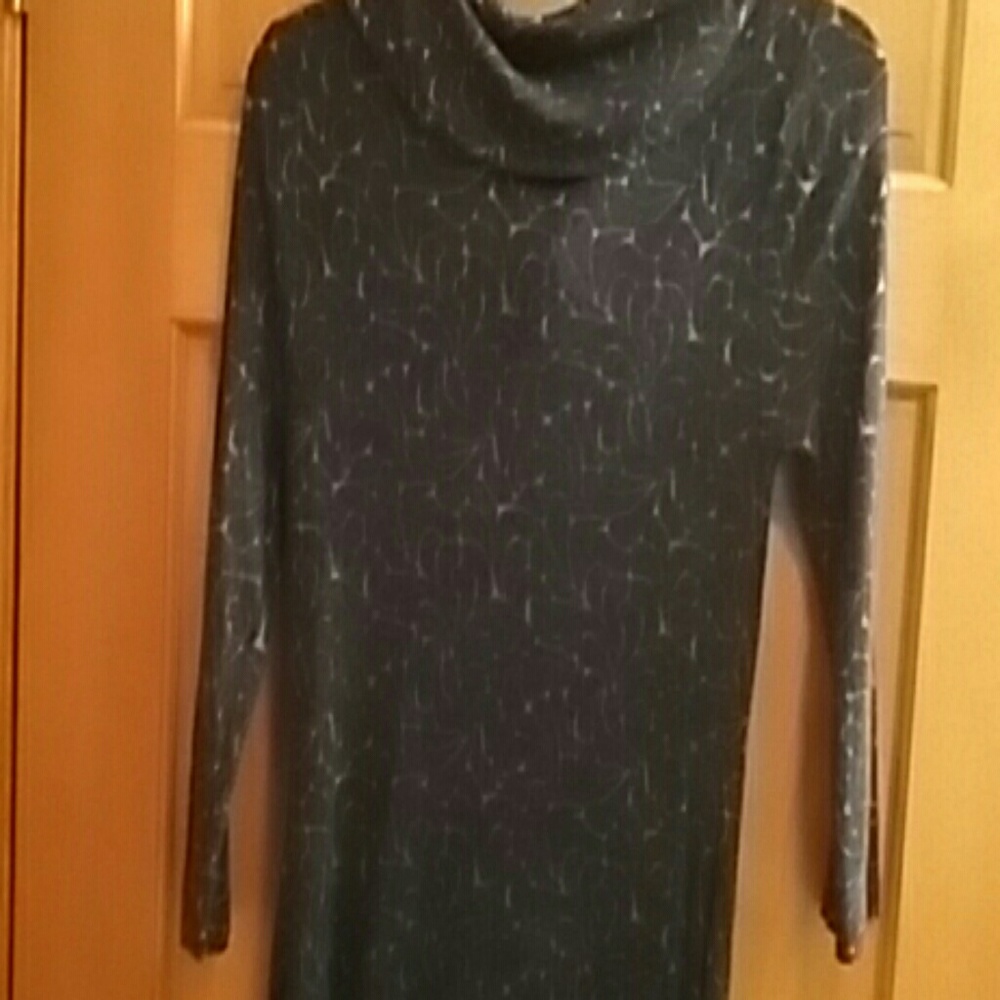 Dress - Picture 4 of 5