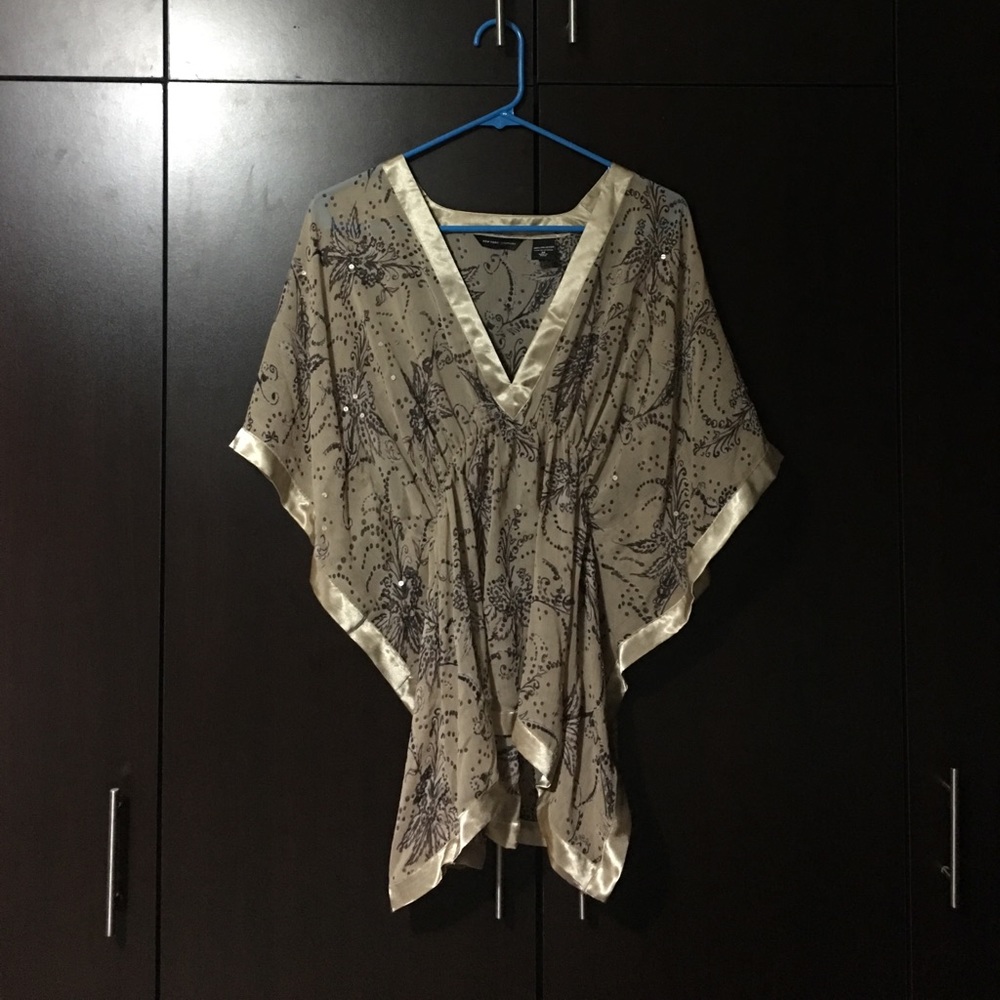 Beautiful summer shirt for vacation!