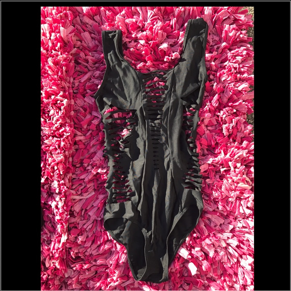 Black cutout bathing suit💕