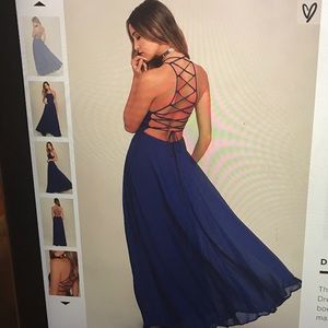 Blue Lulus dress engagement shoot