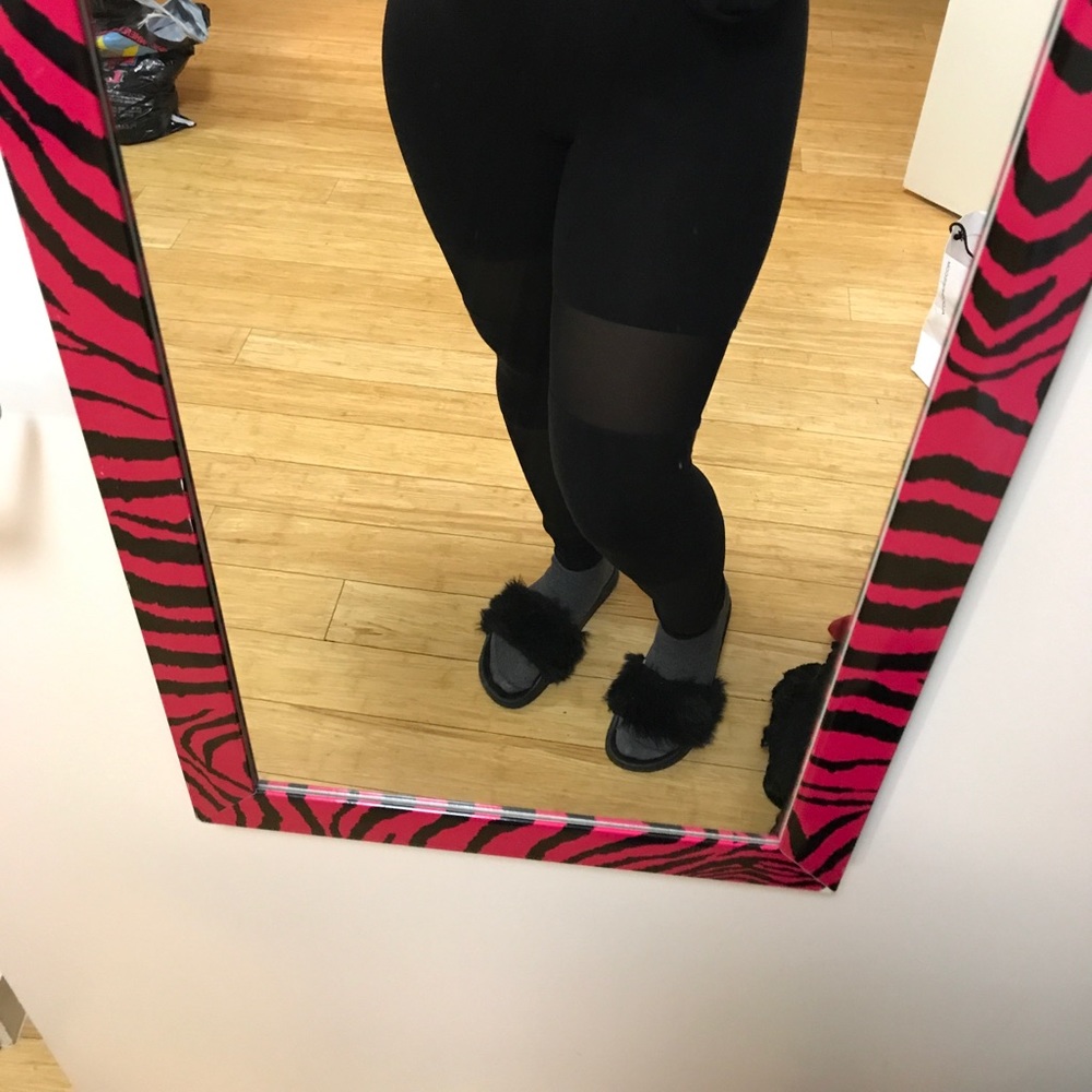 Black leggings