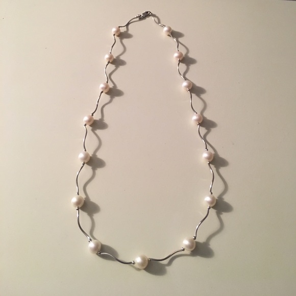 Jewelry - Serling silver pearl necklace