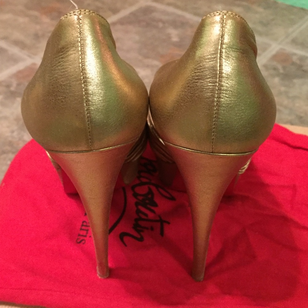 Sandals - Picture 3 of 3