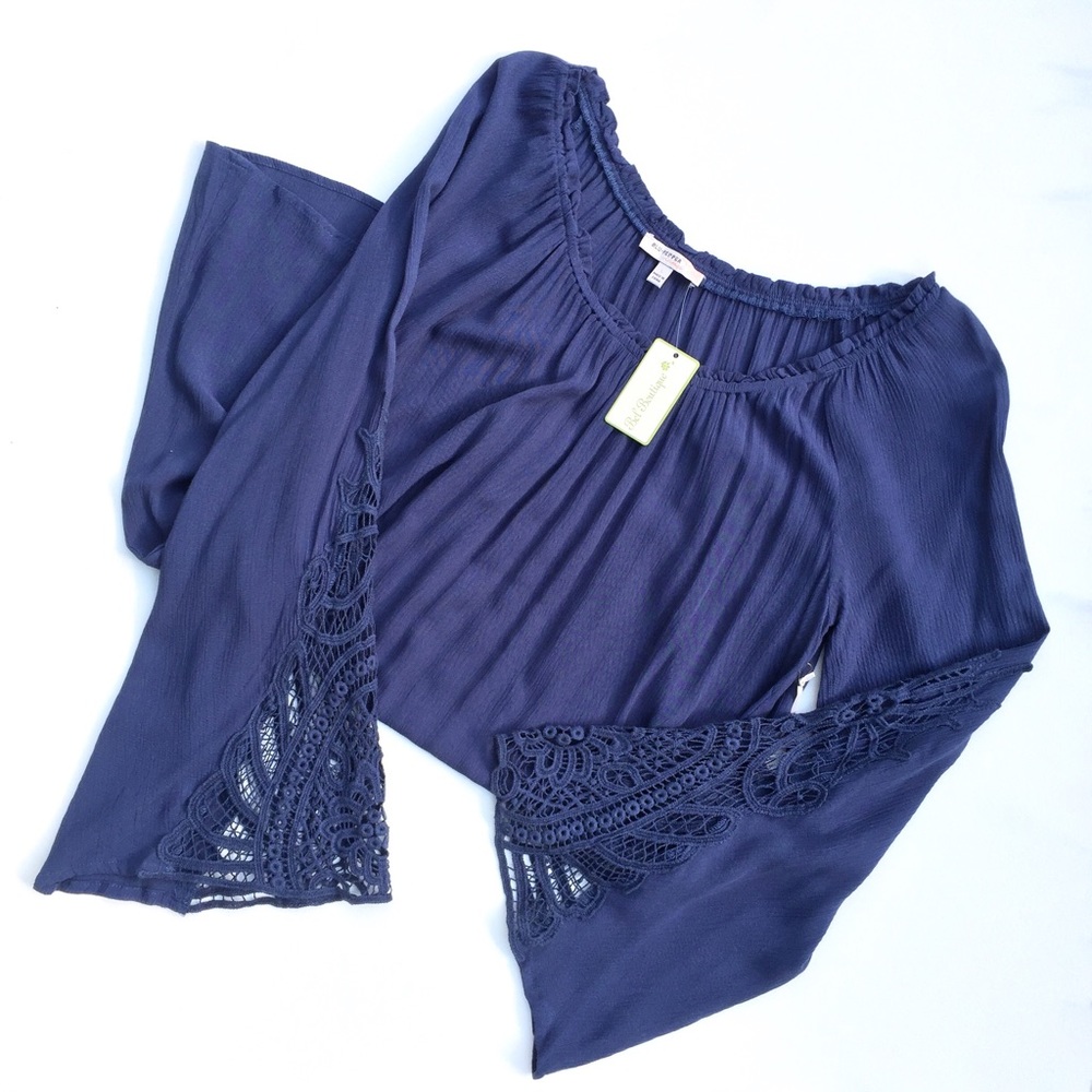 Navy Blue Sheath Dress with Lace Bell Sleeves