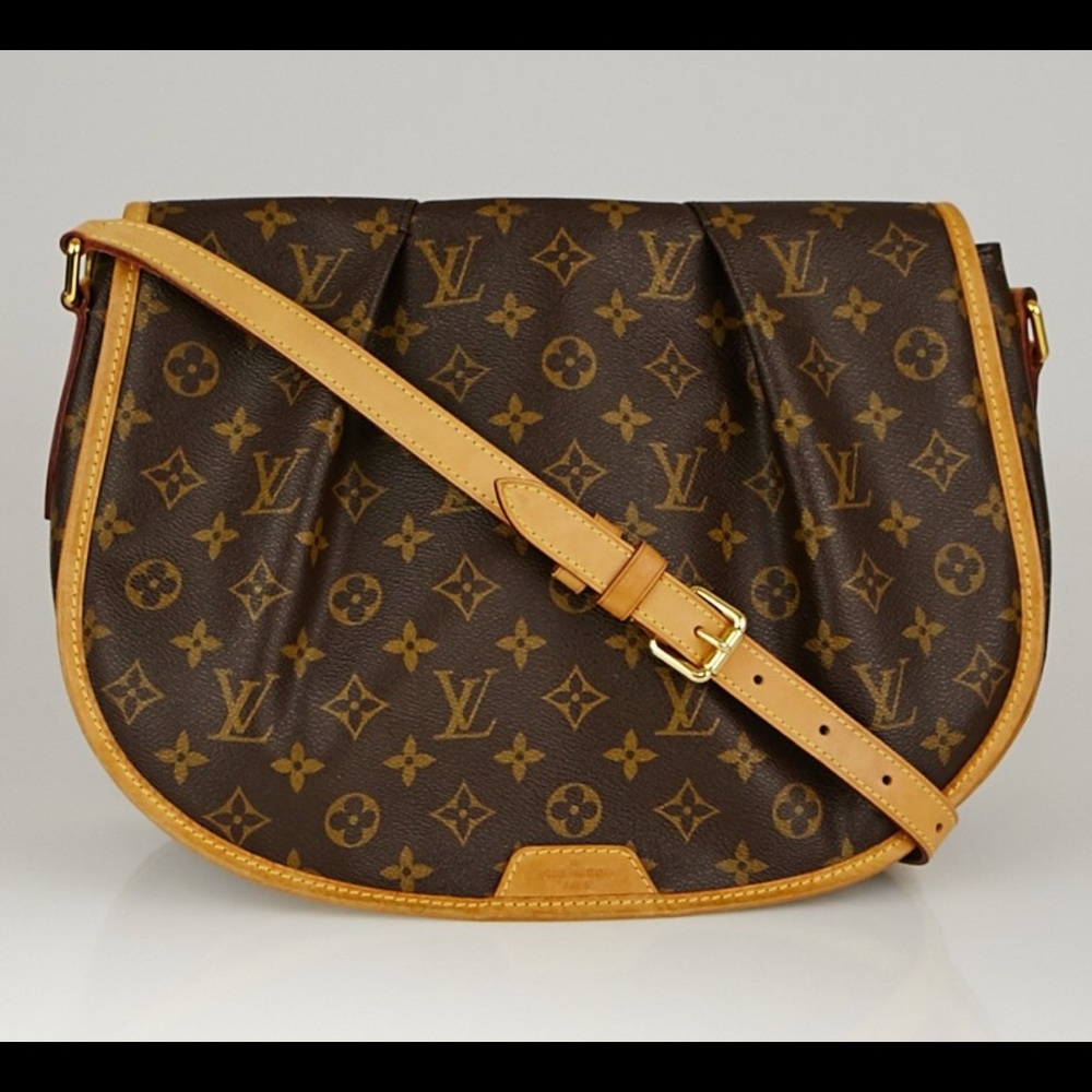 🌹SOLD🌹Authentic Louis Vuitton Menilmontant MM