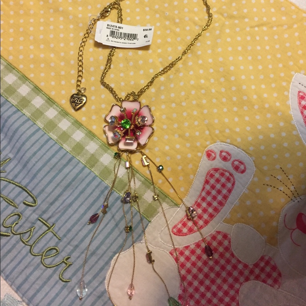 Wow, betseys tropical punch necklace