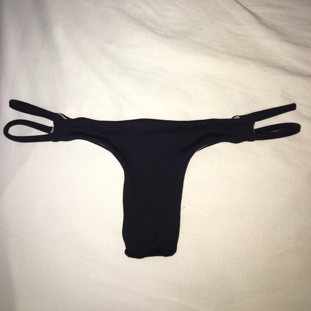 Bikini bottoms