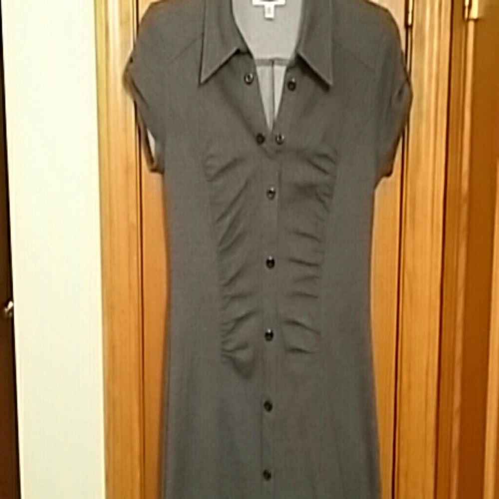 Dress - Picture 2 of 3