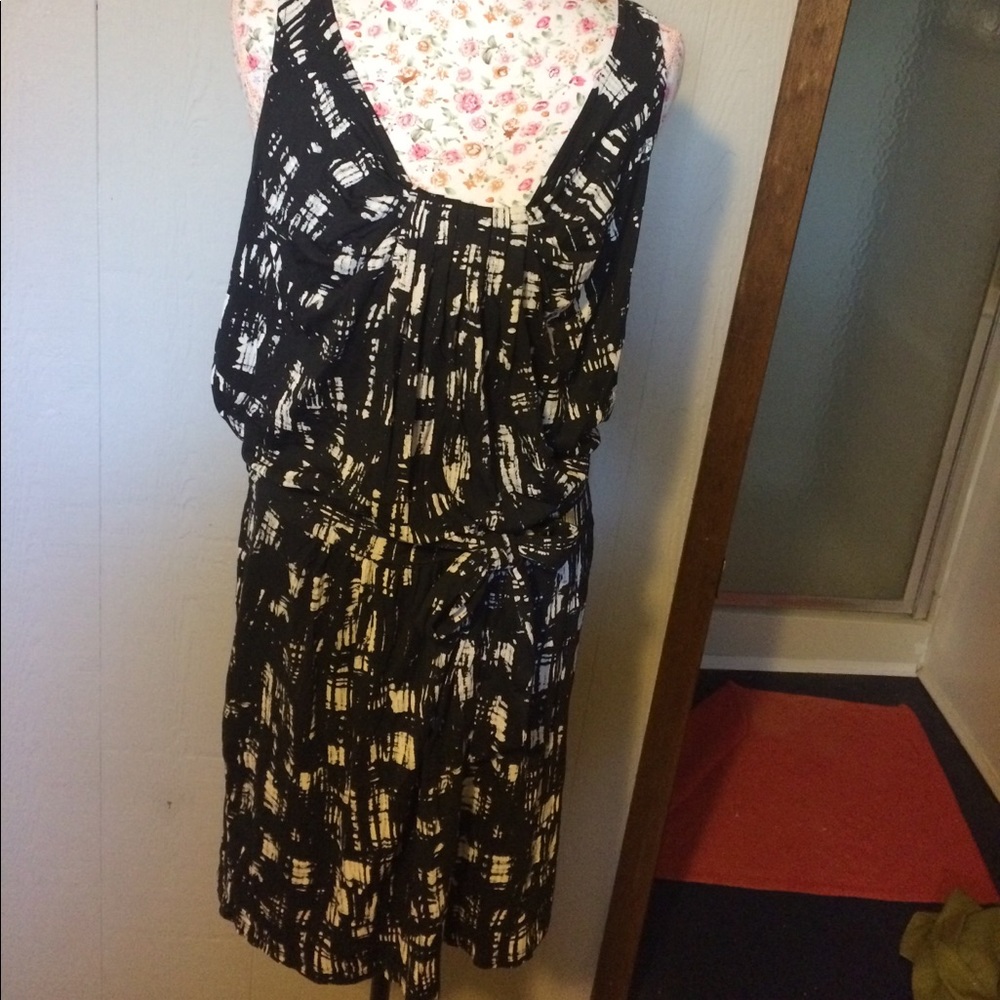 Black & white summer dress