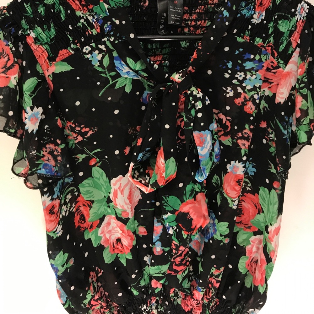 Flirty fun flowery top