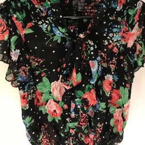Flirty fun flowery top