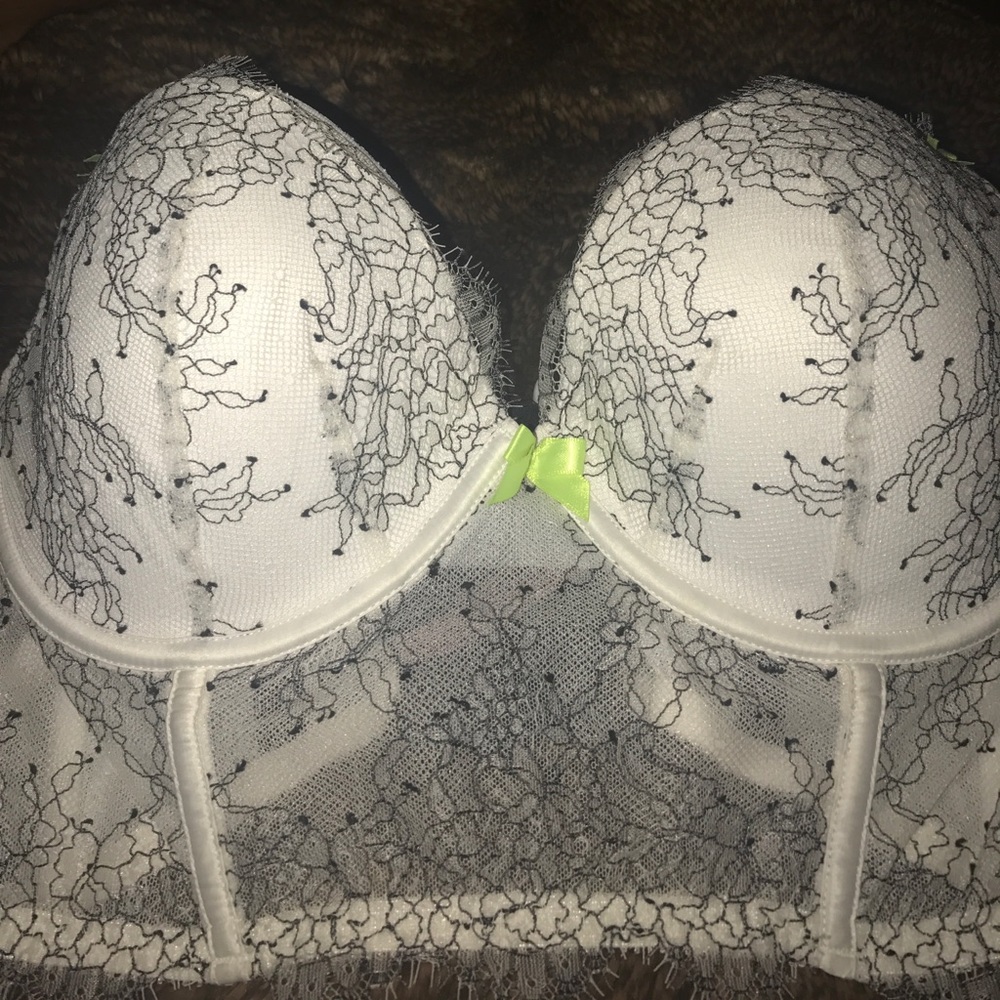 Very sexy Demi bust by Victoria Secret