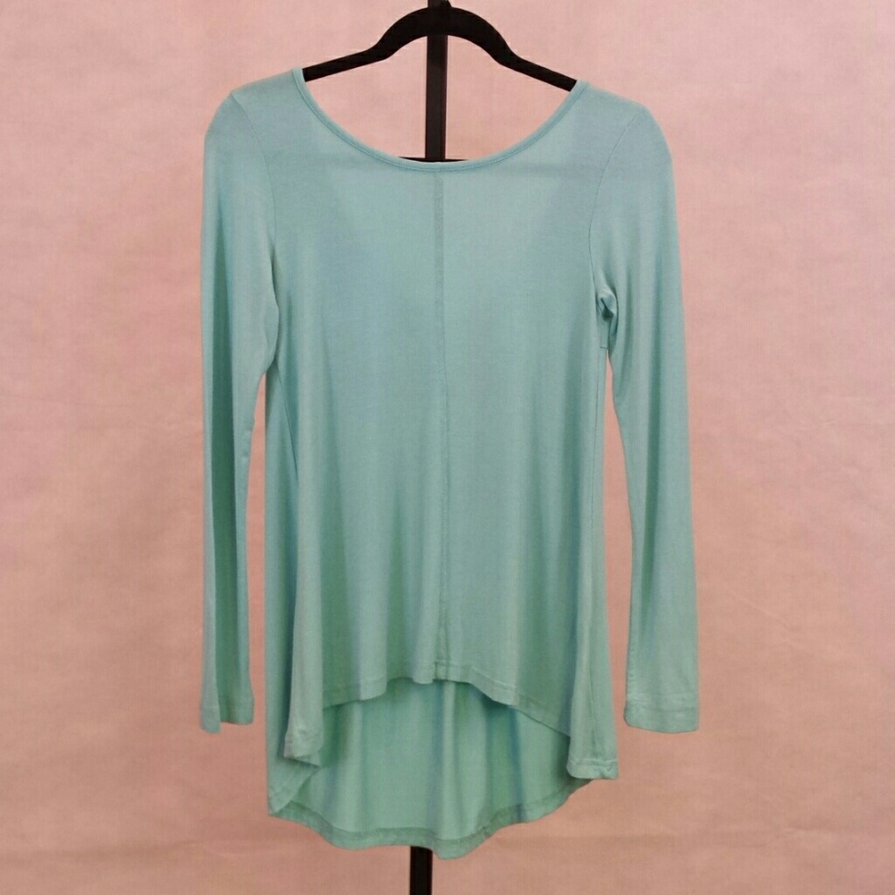 Women's Top Long Sleeve.  NWOT.