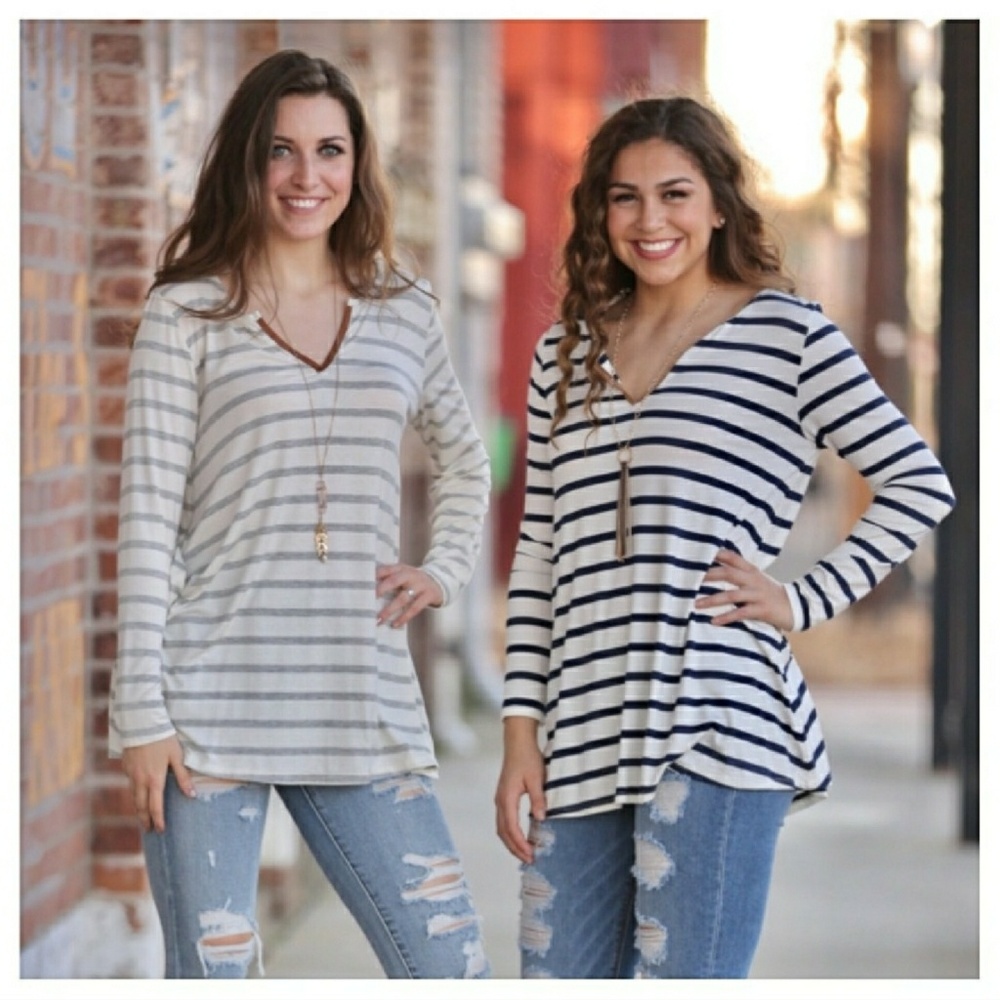 Tunic:  Striped, v-neck - Grey - Picture 3 of 8