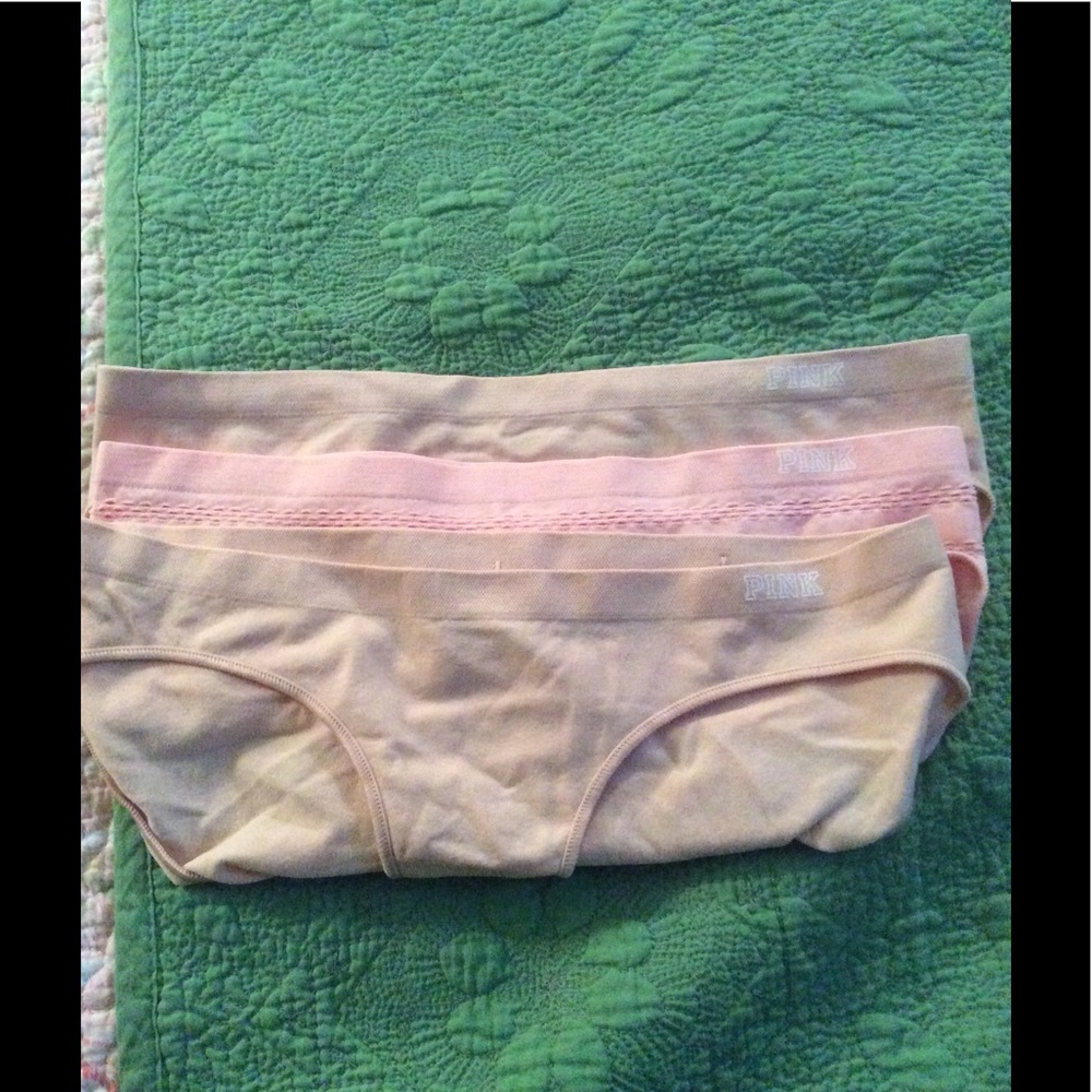 Victoria's Secret NWOT no show XS panties