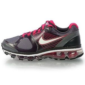 Nike Air Max in Gray and Berry Youth Sz:6.5 W:8