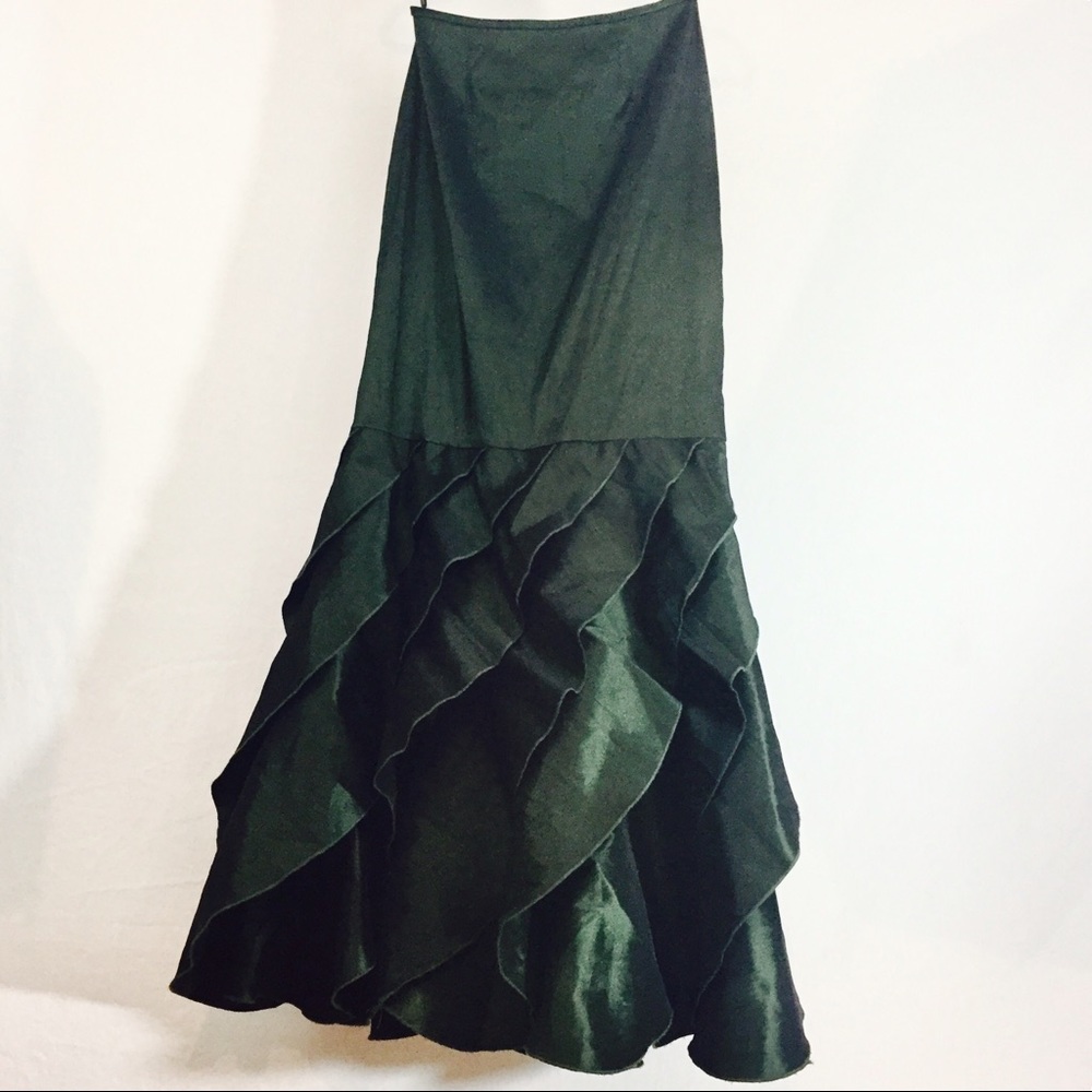 HOLD Tadashi Dress 👗  Silk Gown