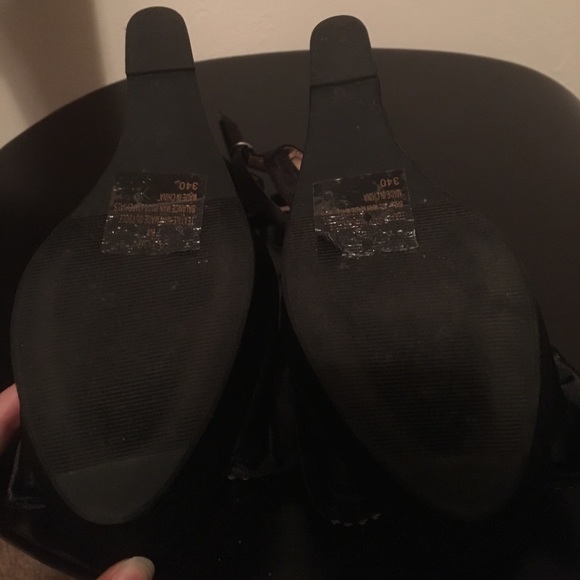 Steve Madden satin rhinestone bow heels - Picture 3 of 4