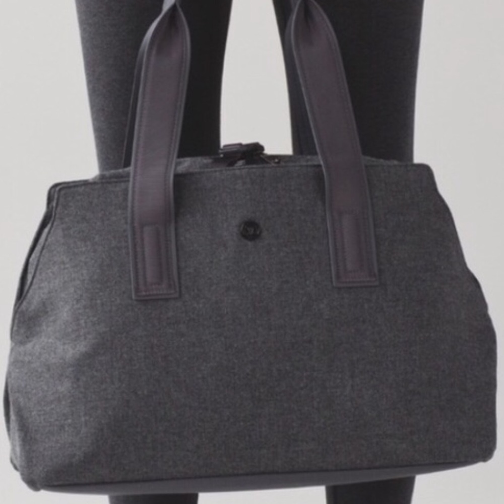 Lululemon go getter bag in gray