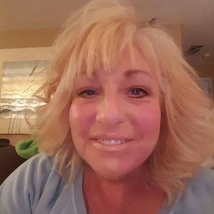 Meet your Posher, Cynthia