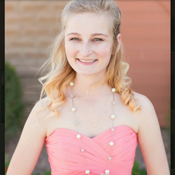 Meet your Posher, Hayley - Picture 1 of 1