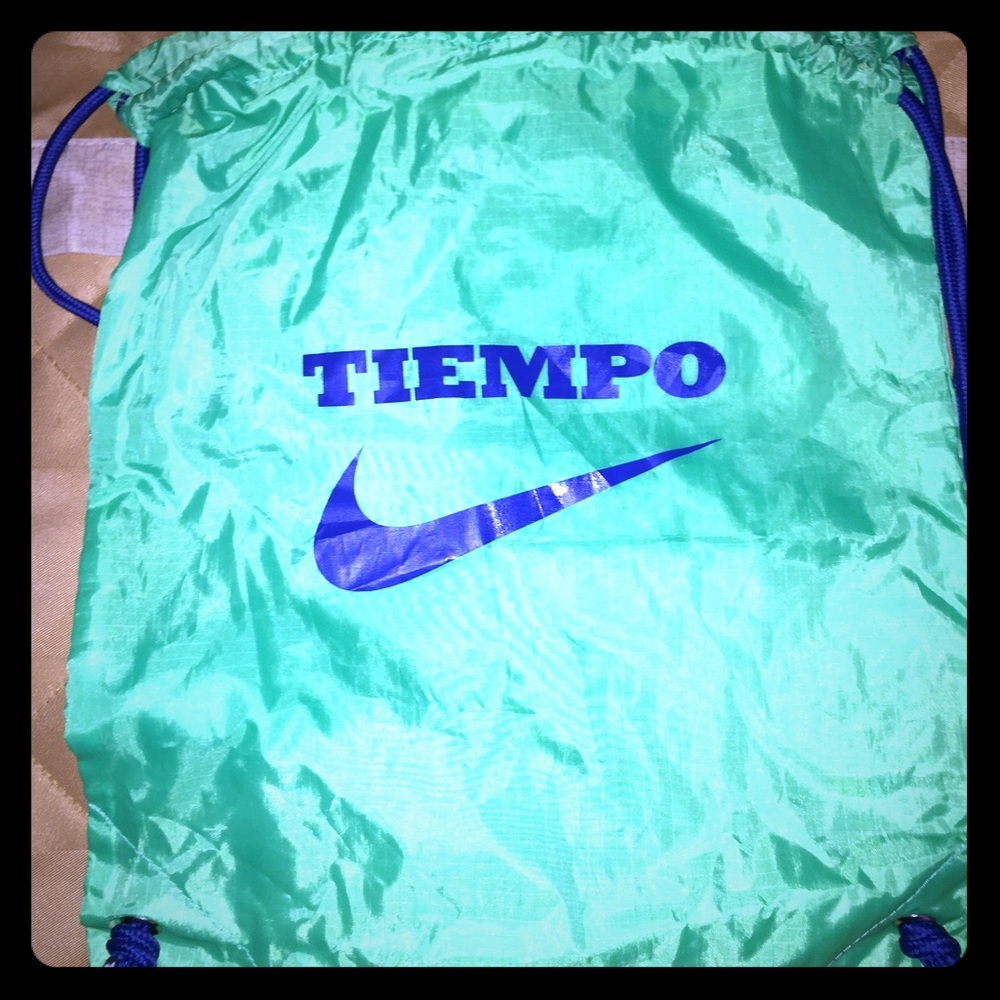 Nike drawstring bag