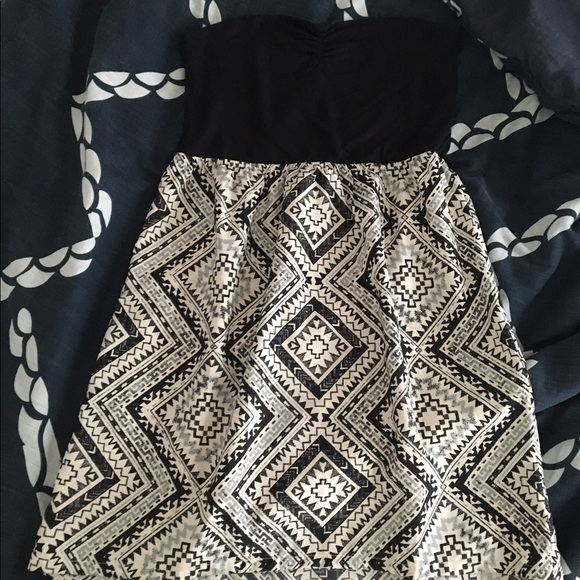 Cute strapless dress from PacSun. Open to offers! - Picture 3 of 3