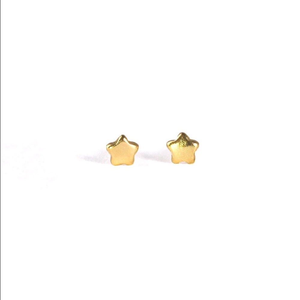 Teeny tiny star stud earrings