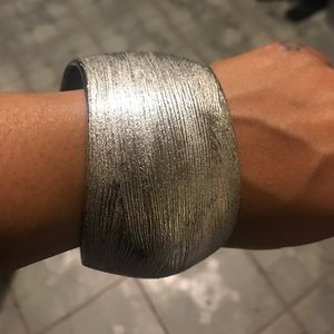 Over sized Bangle