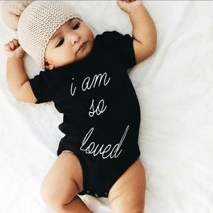 ⚠️Only 1 Left⚠️🖤Adorable Graphic Onesie🖤