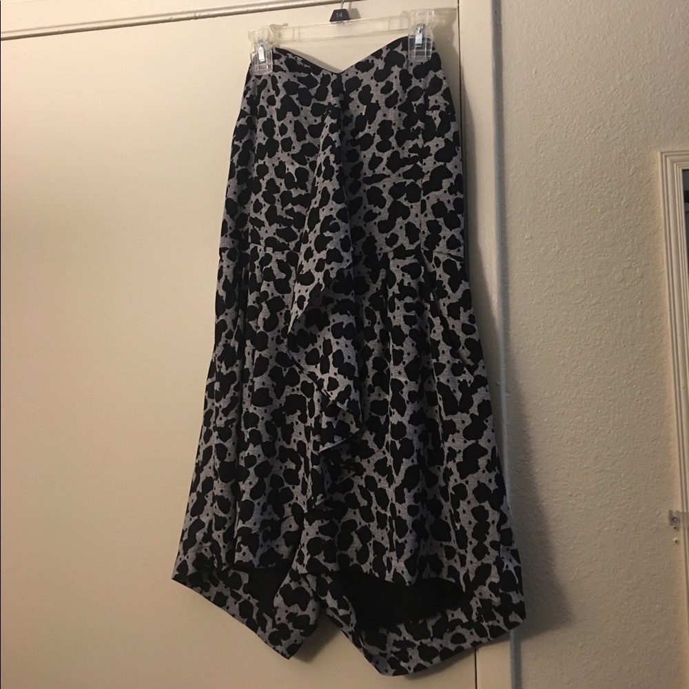 Adorable Express Romper - Picture 2 of 3