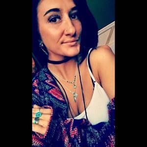 Meet your Posher, Alicia