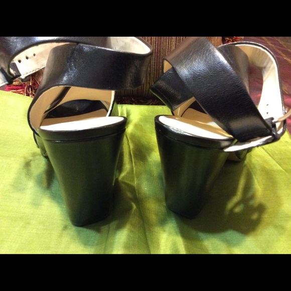Black Leather ankle strap Sandal SZ12B $55 - Picture 2 of 3
