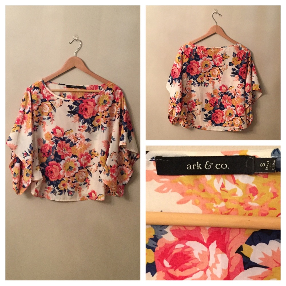 ‼️Ark & Co Small Floral Boho Top