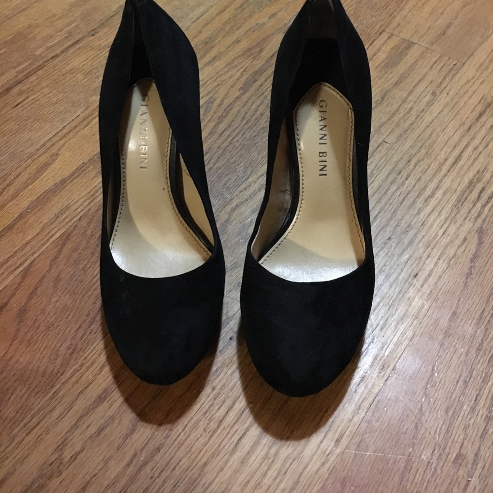 Gianni Bini platform heel black 6.5