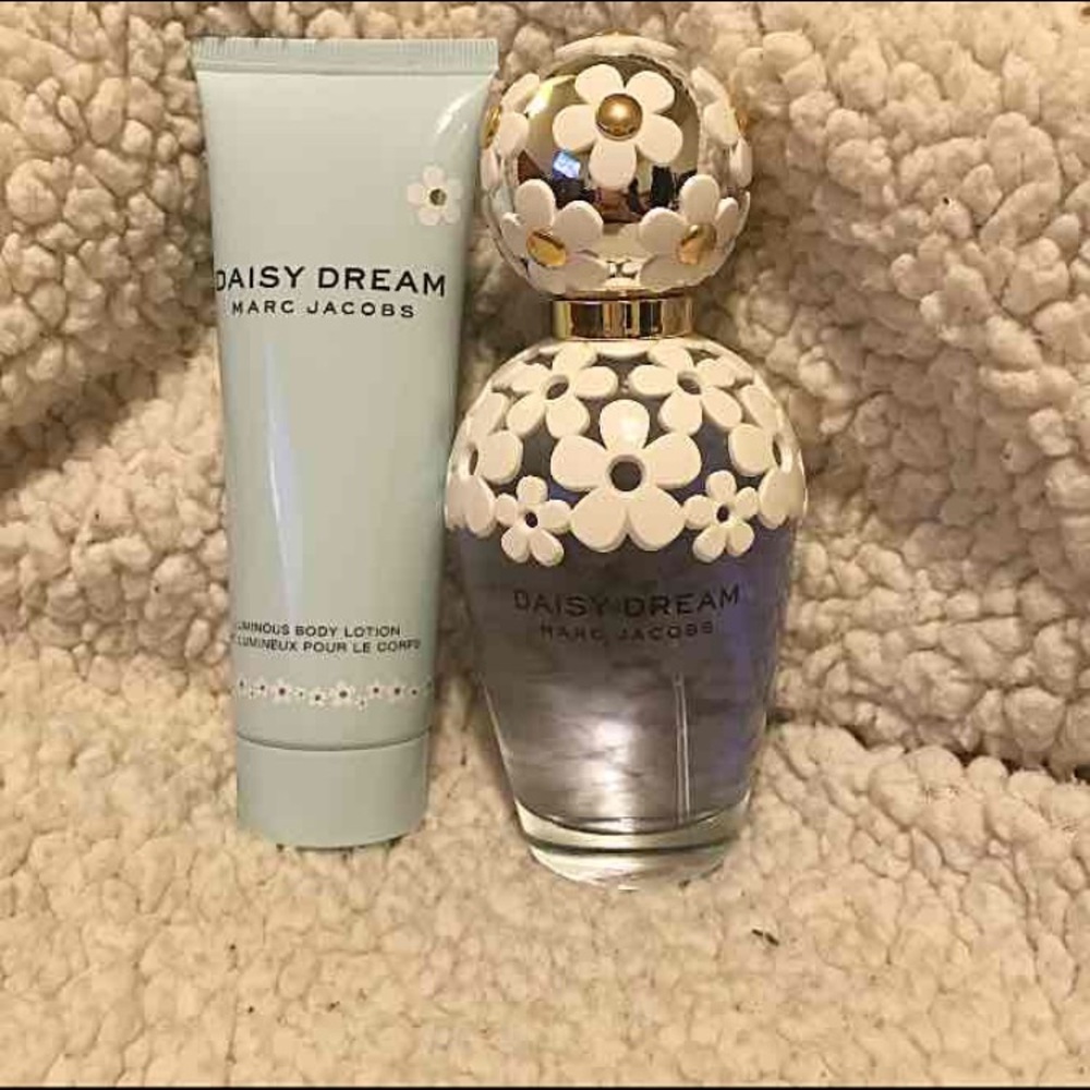 Daisy By Marc Jacobs