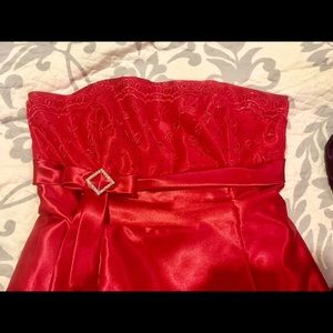 Red prom/pageant dress