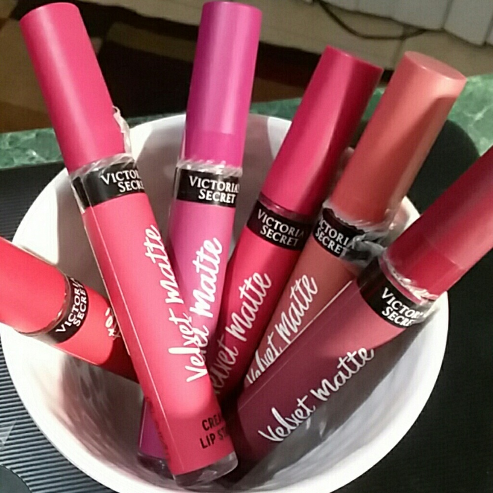 Victoria secret velvet matte cream lip stain