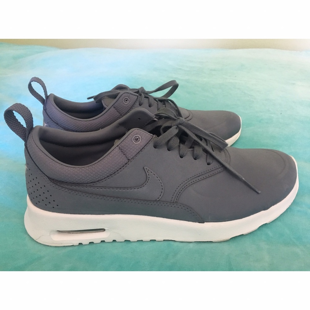 Nike Womens Air Max Thea Premium Cool Gray, Sz 7.5