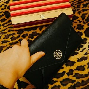 [NEW]Tory Burch Black/Gold Safiano  Clutch