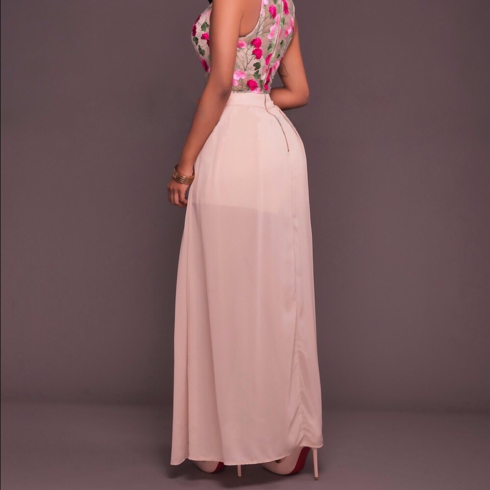 clearence Sale! Embroidered beige/pinkish maxi - Picture 3 of 4