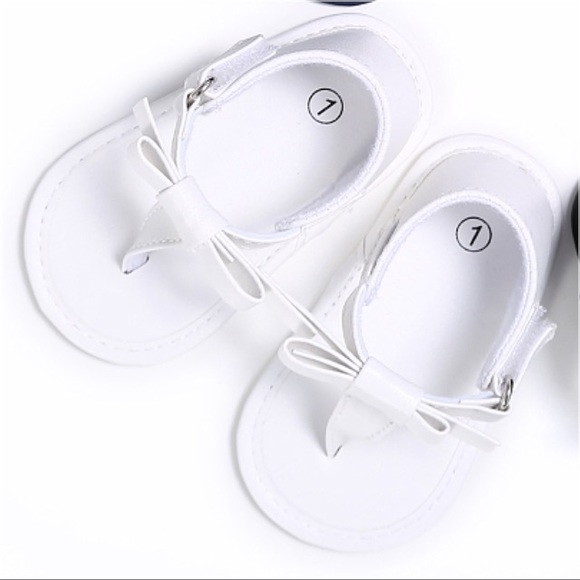 Summer White Baby Girl Bow Thongs Sandals Shoes - Picture 2 of 3