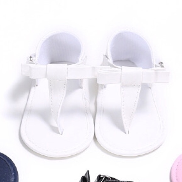 Summer White Baby Girl Bow Thongs Sandals Shoes - Picture 3 of 3