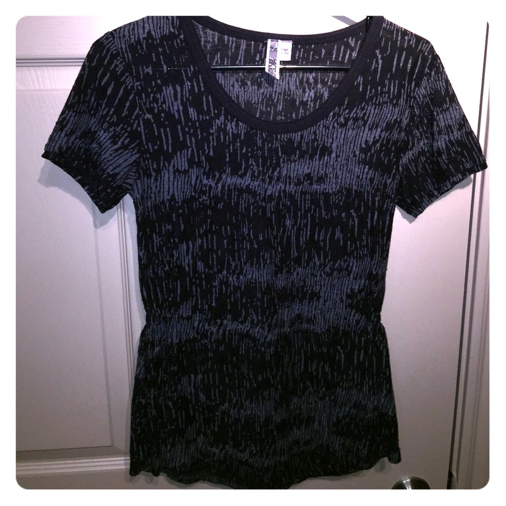 BKE top black and grey