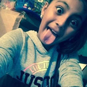 Meet your Posher, Christina