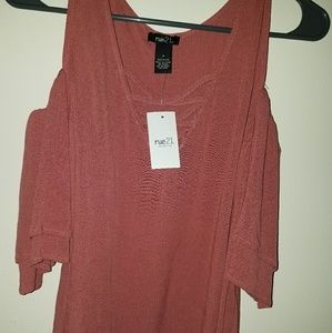 Cold shoulder mauve blouse