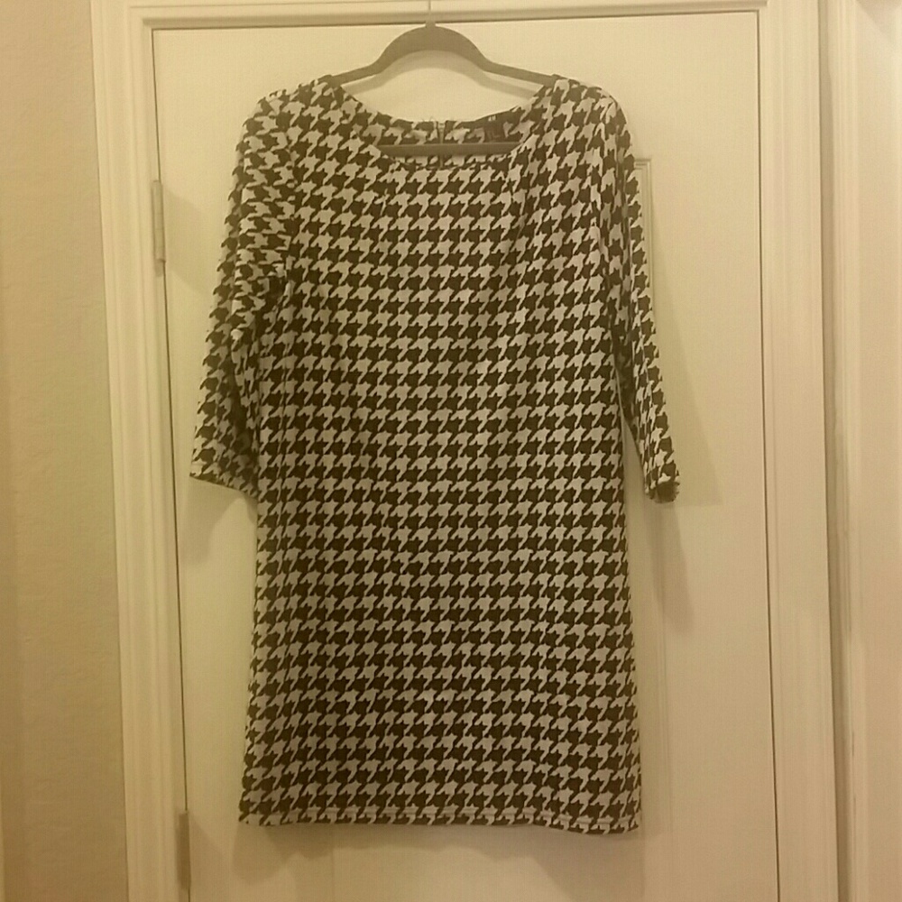 **Host Pick ** Black and Grey Dress
